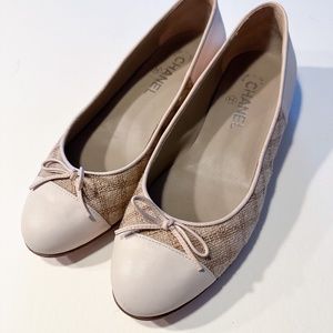 Chanel CC Cap-Toe Flats - Quilted canvas and creme leather - Size US 8/ IT 38